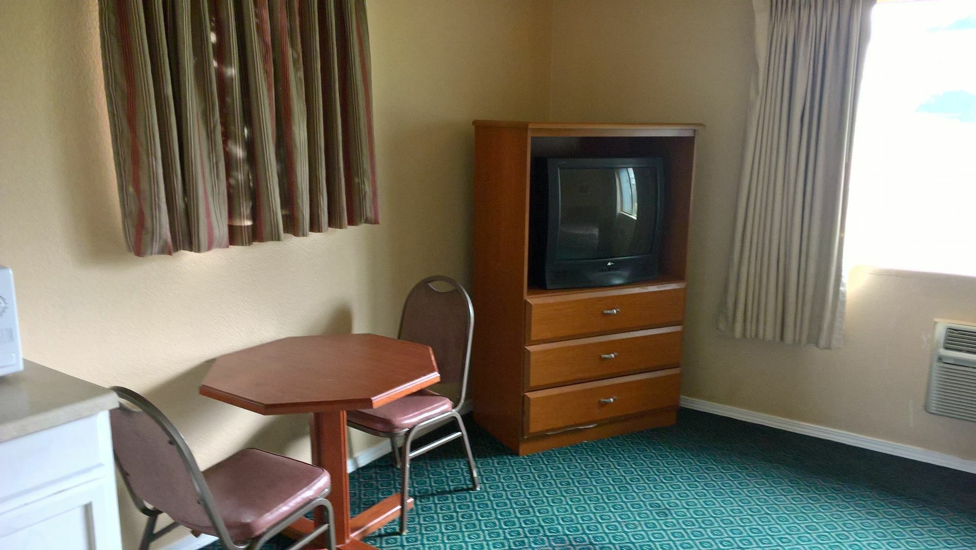 Portland Value Inn And Suites Extérieur photo